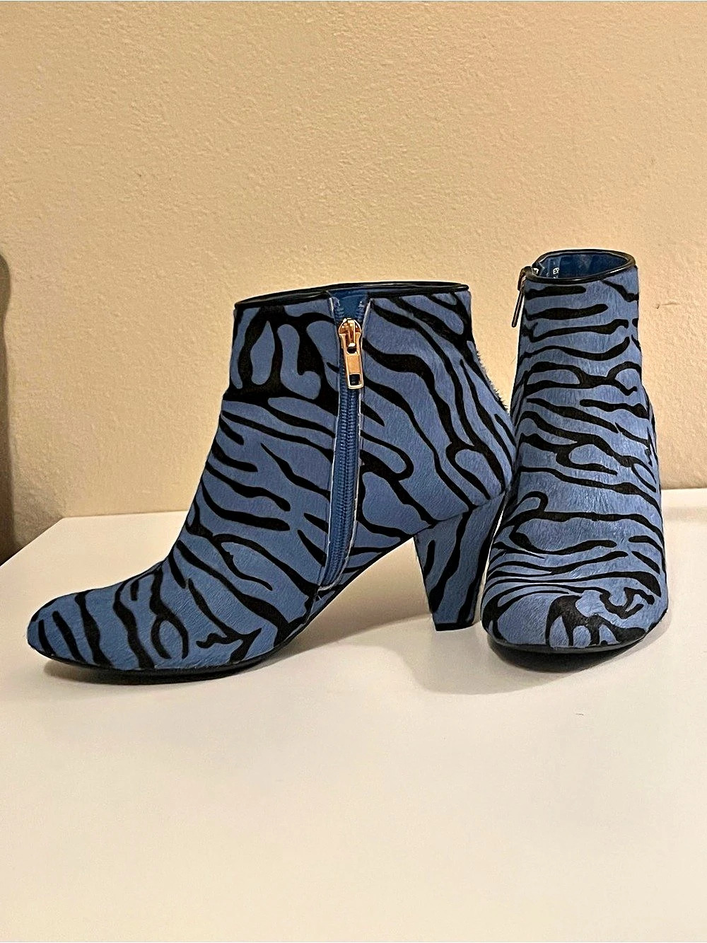 Theme Zebra Print Ankle Boots Blue & Black Like New